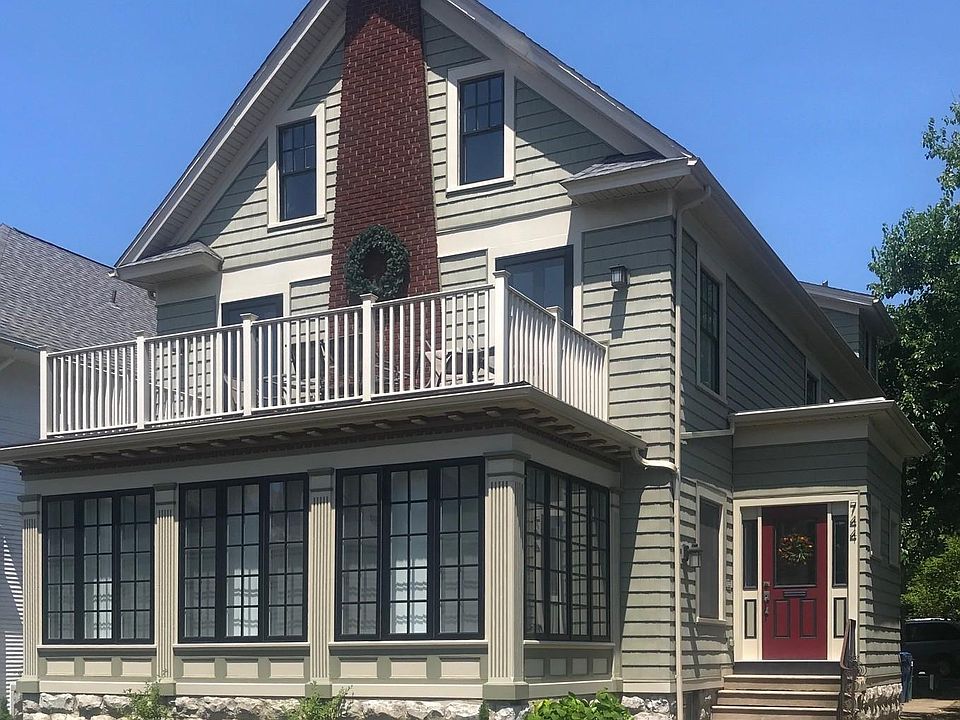 1st image of 744 W Delavan Ave