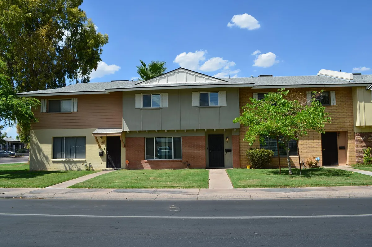 Building Photo - 12 E Hermosa Dr