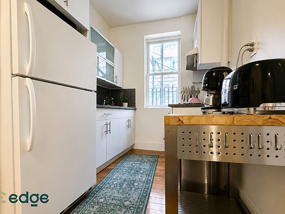 2nd image of 188 S 3rd St APT 6