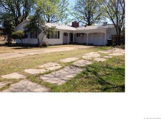 1627 Elmira St, Muskogee, OK 74403