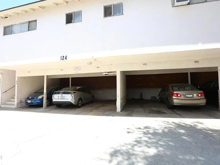 126 S Olive Ave #D — Photo 17