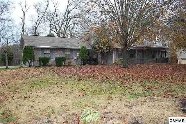 1st image of 822 Pioneer Dr
