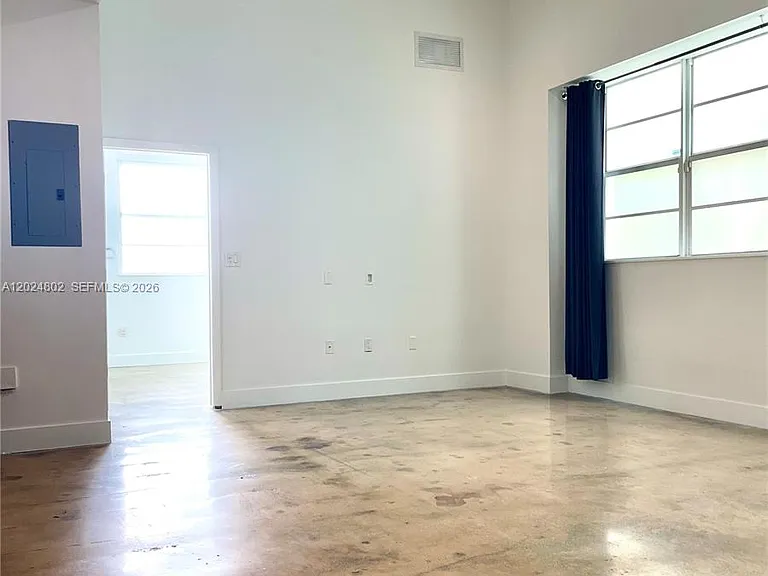 935 Euclid Ave #6 — Photo 6