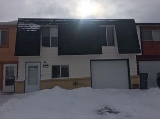 322 E Miller St, Rawlins, WY 82301