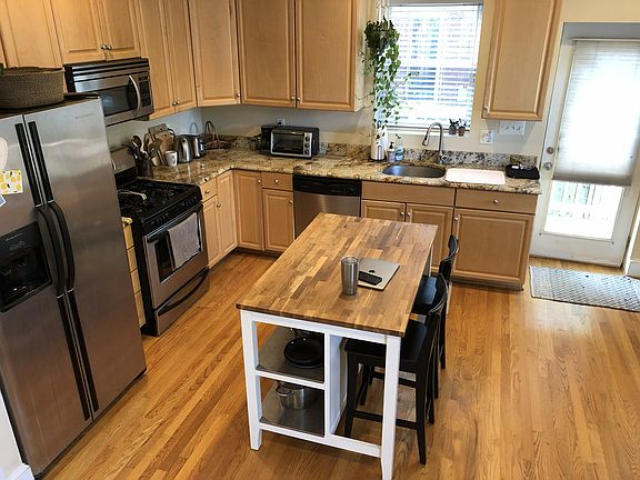 4th image of 1413 G St SE