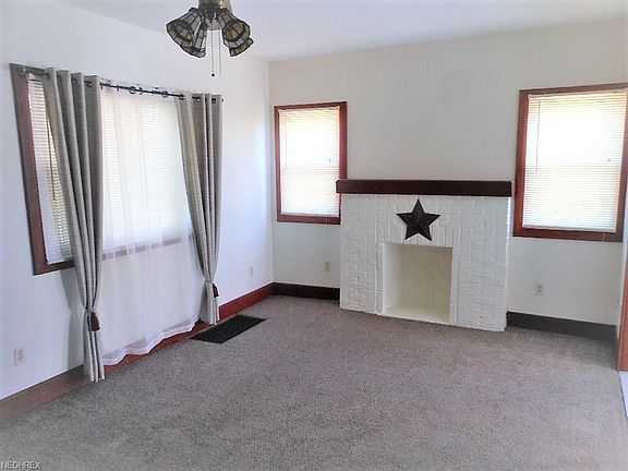 3rd image of 122 Cutler Pkwy