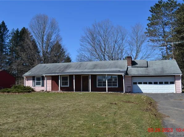 135 Falconer St, Frewsburg, NY 14738