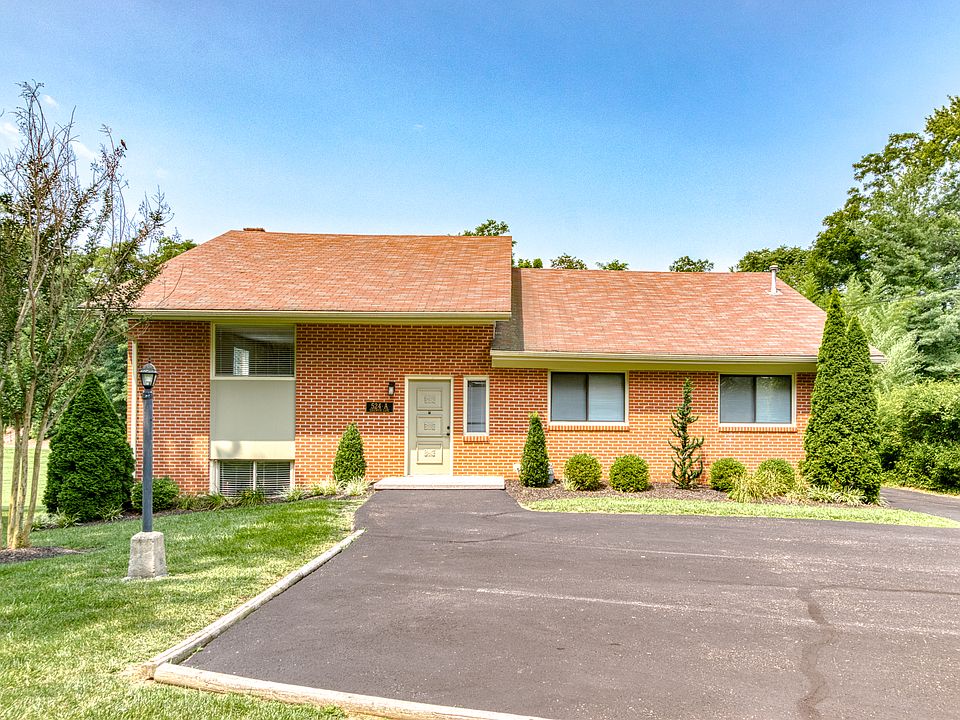1st image of 524 Edgewood Ln #A