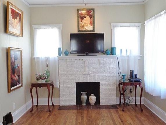 2nd image of 1324 Fry Ave