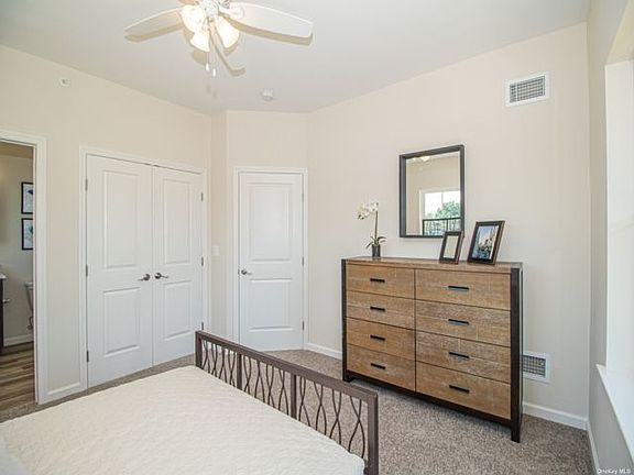5th image of 766 Deer Park Ave Unit 202