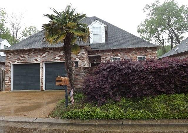 1st image of 120 Fleur De Lis Dr