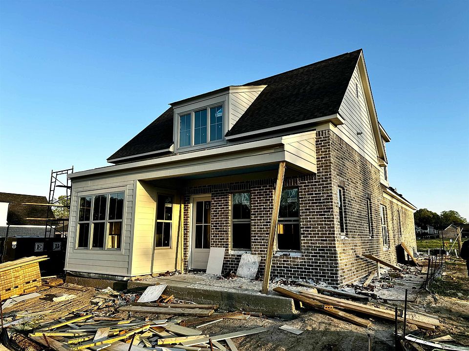 2nd image of 490 Valley Forge Ln Lot 72