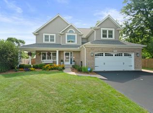 7113 Eleanor Pl, Darien, IL 60561