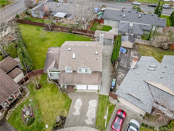 2nd image of 6302 70th Pl NE