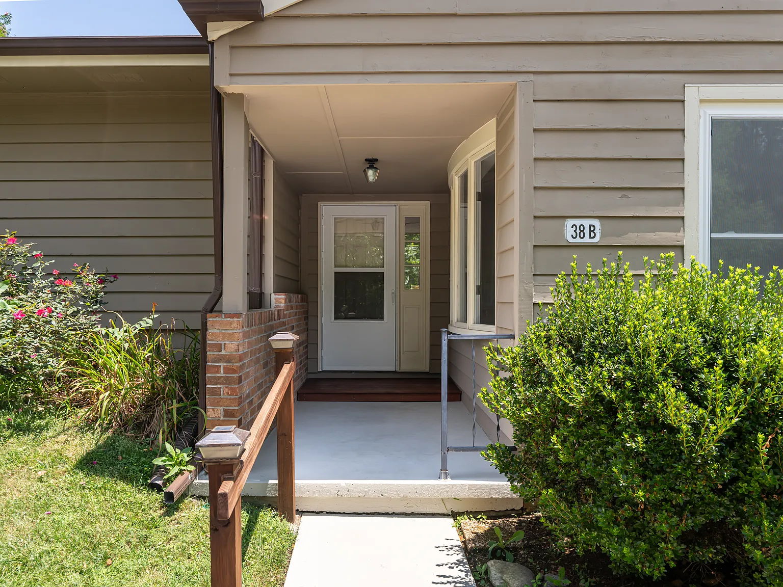 2 bed, 1368 sqft, $1,750 — Photo 3