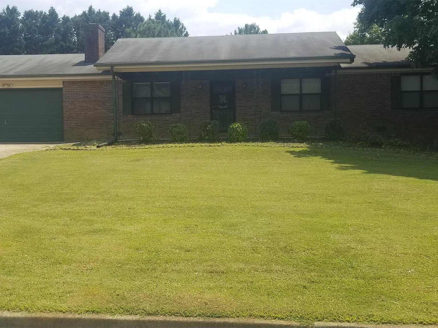 3 bed, 2.0 bath, $1,825 — Photo 1