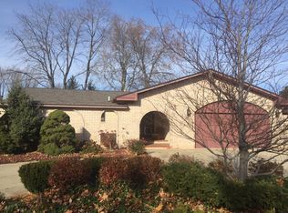 11403 Common Rd, Warren, MI 48093