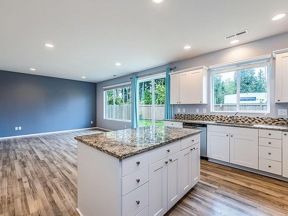 5th image of 8124 175th Street Ct E