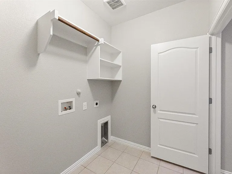 1004 Water Garden Cir — Photo 15