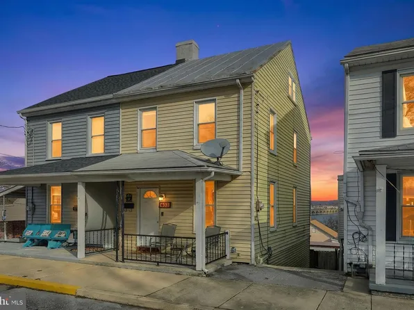 403 S 2nd St, Wrightsville, PA 17368