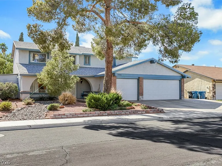 3225 Mountain Spring Rd — Photo 2
