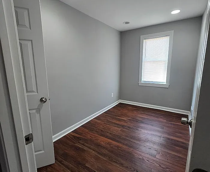 999 Elton Ave — Photo 8