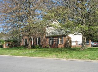 2423 Ravenwood Dr, Murfreesboro, TN 37129