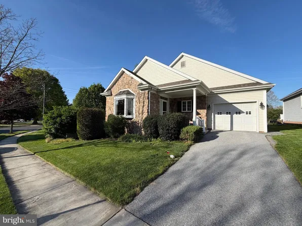 428 Haymarket Ln, Lititz, PA 17543