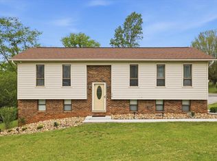 570 Phyllis Cir, Talbott, TN 37877