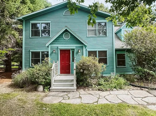 5 Hedgerow Ln #7, Amherst, MA 01002