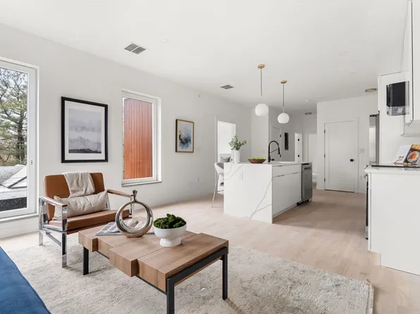 122 Washington St #14, Stoneham, MA 02180