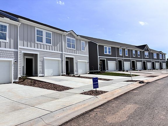 3rd image of 212 Darlington Dr