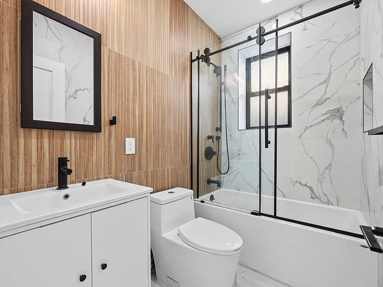 68 E 43rd St #2R — Photo 5