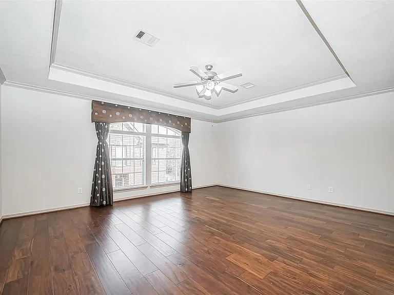 1522 Olive Park — Photo 25