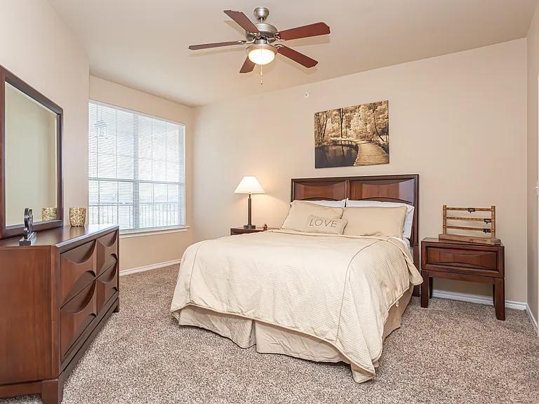 Zachary Parkside Apartments — Photo 8
