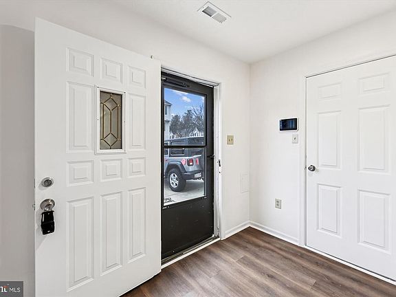 3rd image of 6336 S Lake Ct