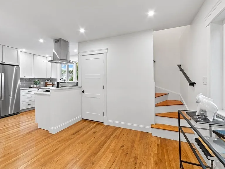 44 Donnybrook Rd #2 — Photo 4