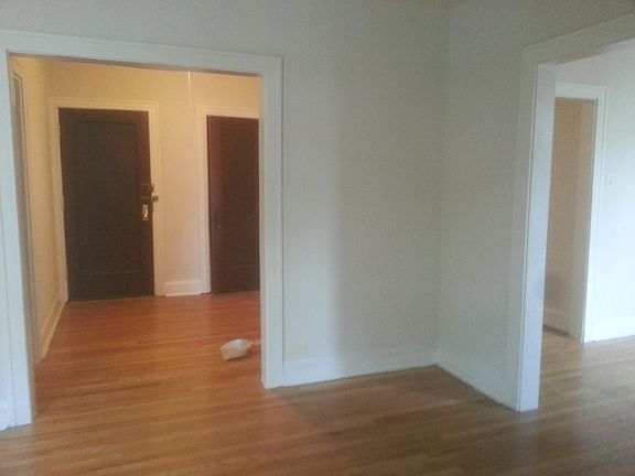 3rd image of 6540 N Ashland Ave