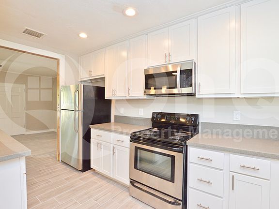 3rd image of 2204 E Virginia Ave