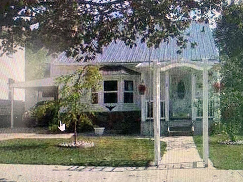 210 Howard St, Cadillac, MI 49601 Zillow