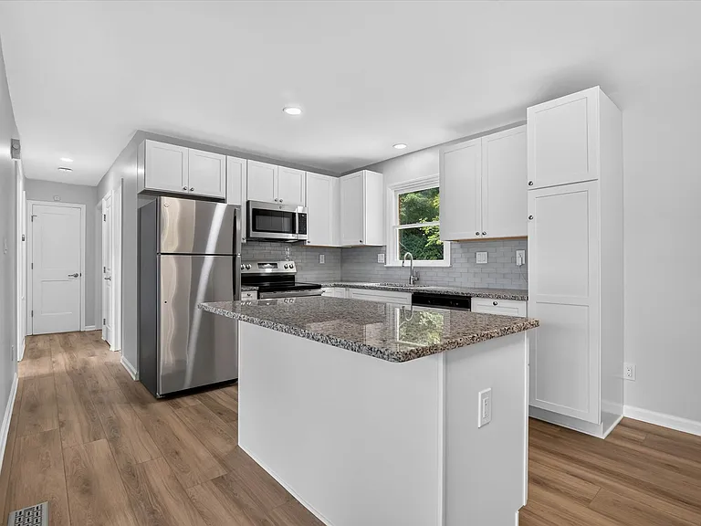 912 Kearney Dr — Photo 9