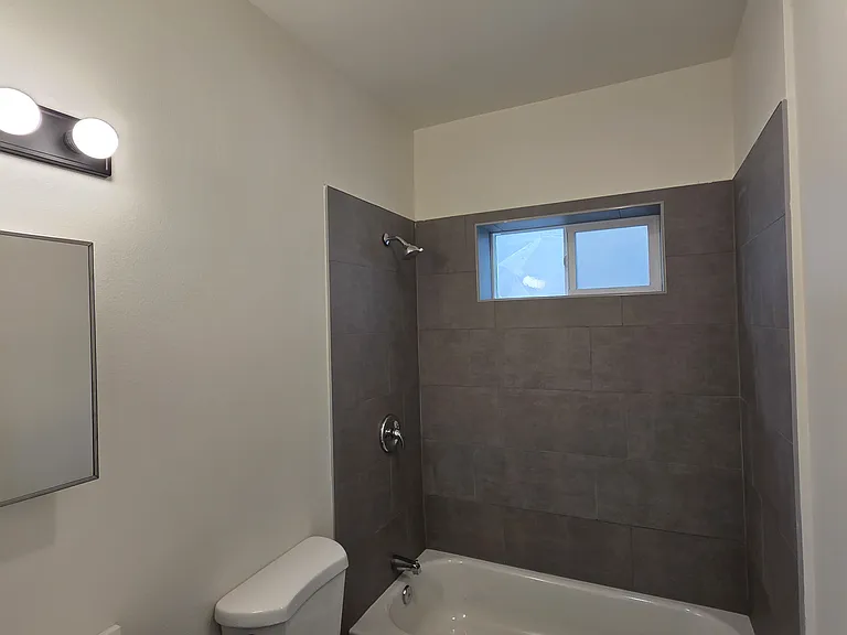 855 Winston Dr — Photo 12