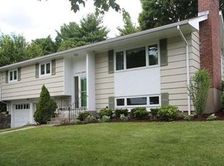 136 Woodbine Cir, Needham, MA 02494