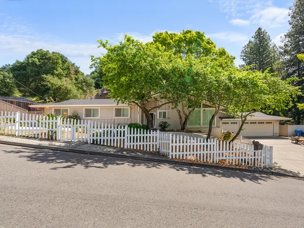 6 Fleetwood Ct, Orinda, CA 94563