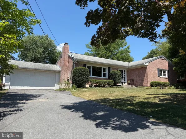 36 Arthur St, Hummelstown, PA 17036