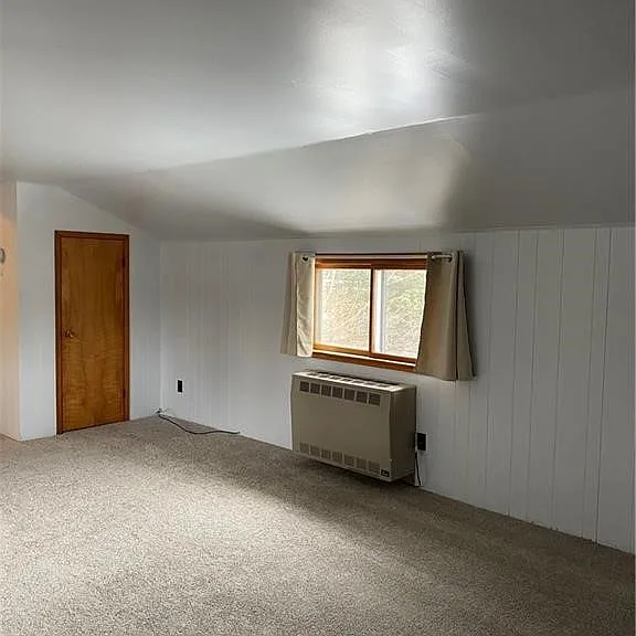 2461 Bowen Rd — Photo 7