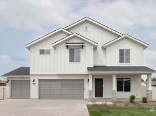 818 E Perjue Basin Dr, Nampa, ID 83686