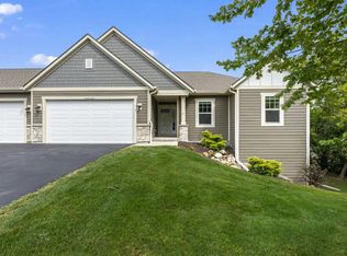 N48W14404 Hampton Rd UNIT 4, Menomonee Falls, WI 53051