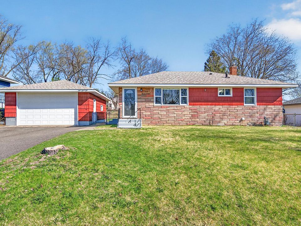 1st image of 1277 Junction Ave E