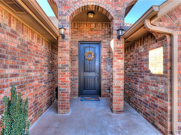 3rd image of 3413 Sardis Way